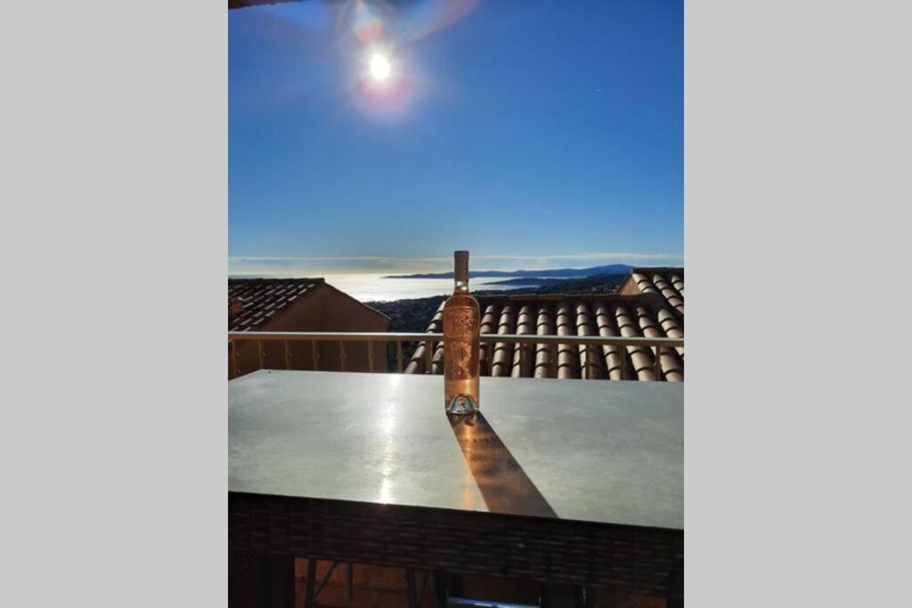 Tres Bel Appartement T3 Avec Splendide Vue Mer Les Issambres Exterior foto